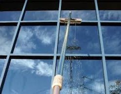Commercial Pole Fed Pure Water Window Cleaning